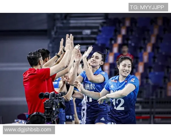 英超排球热议深圳排球队个人能力引发的争议与讨论 英超排球热议深圳排球队个人能力引发的争议与讨论