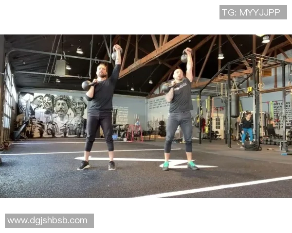 提升滑板运动表现的力量训练方法与科学原理探讨 提升滑板运动表现的力量训练方法与科学原理探讨